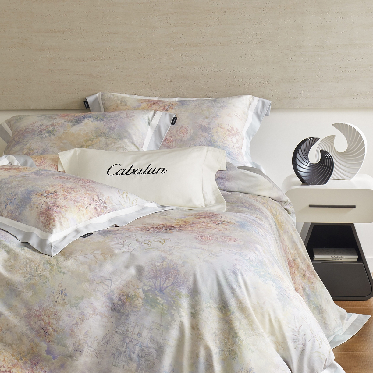 91家纺网 家纺一手货源 找家纺 卡巴伦家纺 2025新款50S超细旦全棉数码印花款四件套（控价298） 花镜-兰