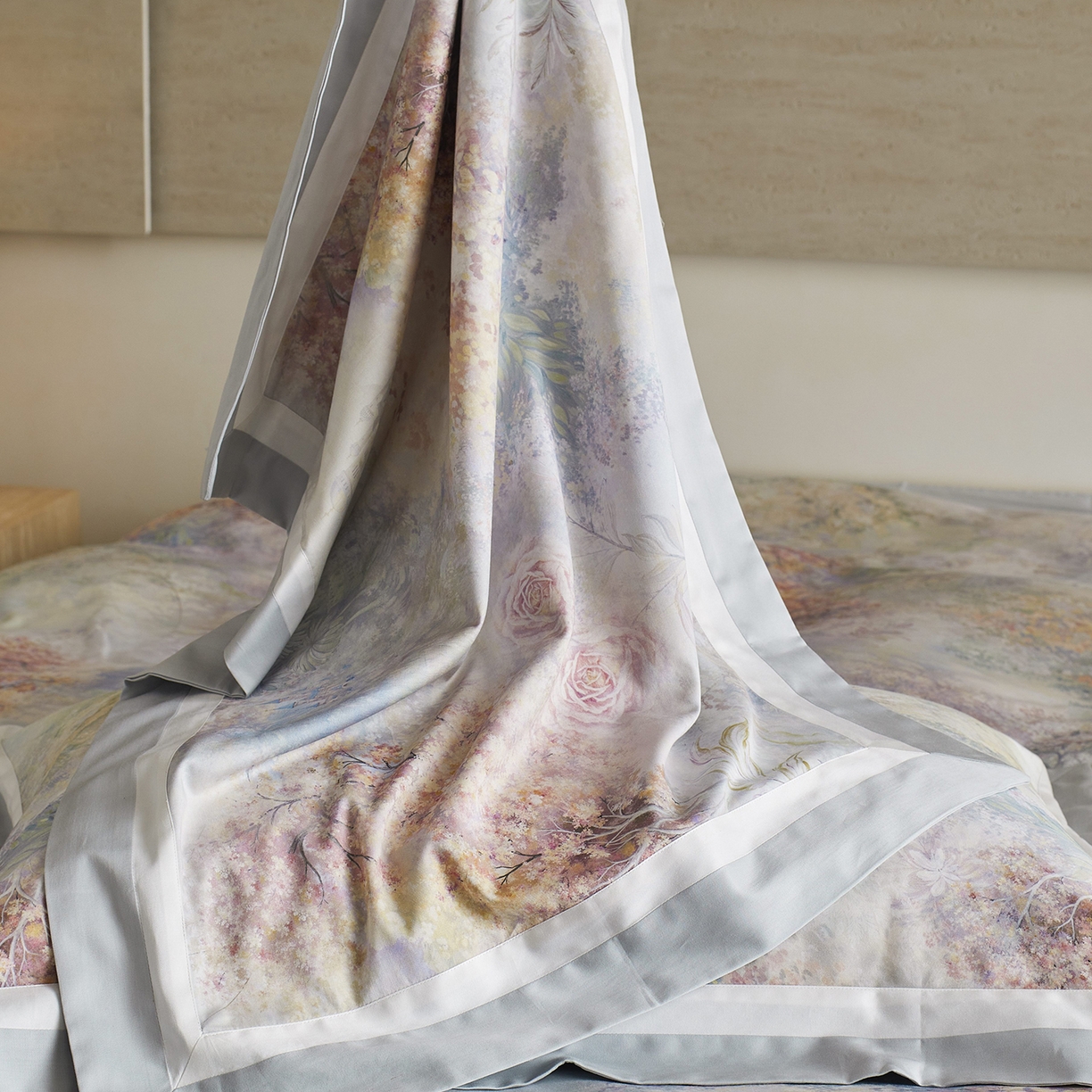 91家纺网 家纺一手货源 找家纺 卡巴伦家纺 2025新款50S超细旦全棉数码印花款四件套（控价298） 花镜-兰