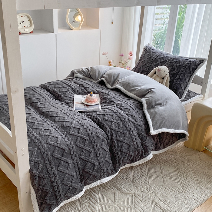 91家纺网 家纺一手货源 找家纺 （总）凌云家纺 2025新品学生宿舍牛奶绒床褥三件套加厚塔芙绒夹棉保暖