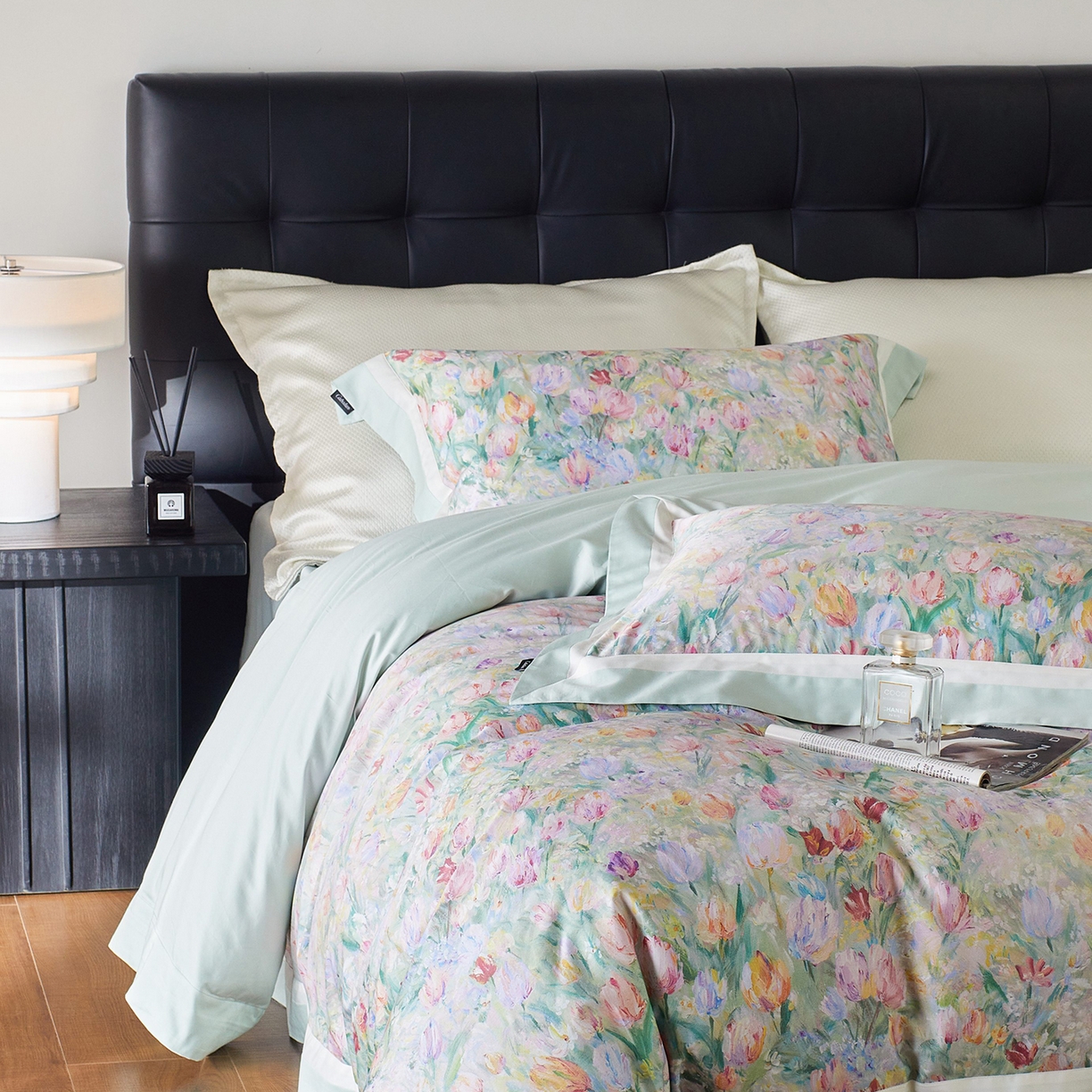 91家纺网 家纺一手货源 找家纺 卡巴伦家纺 2025新款50S超细旦全棉数码印花款四件套（控价298） 漫天花海-绿