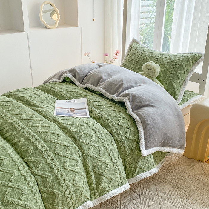 91家纺网 家纺一手货源 找家纺 凌云家纺 2025新品学生宿舍牛奶绒床褥三件套加厚塔芙绒夹棉保暖 茶绿色