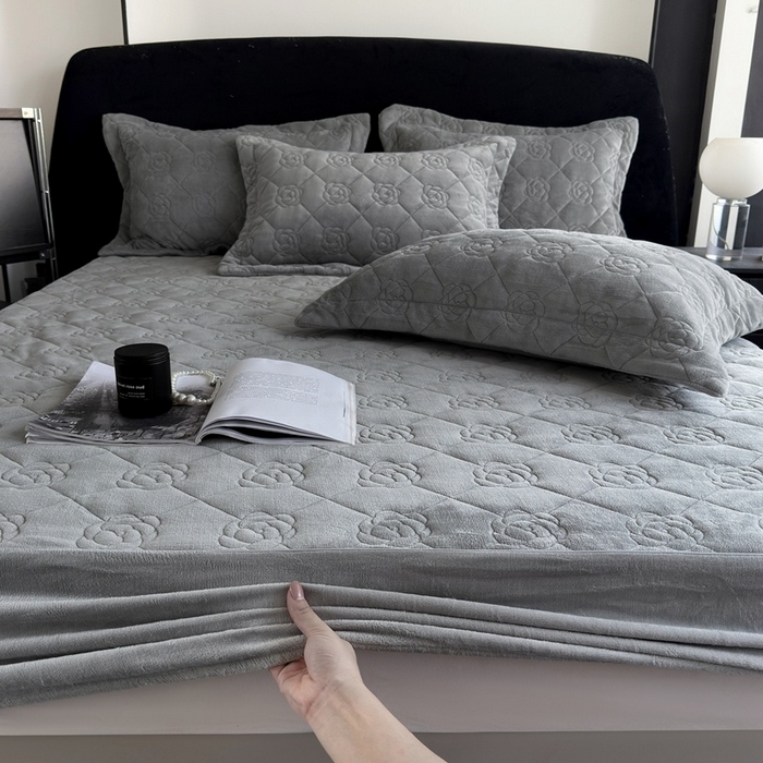 91家纺网 家纺一手货源 找家纺 7V 2025新款牛奶绒床笠 浅灰