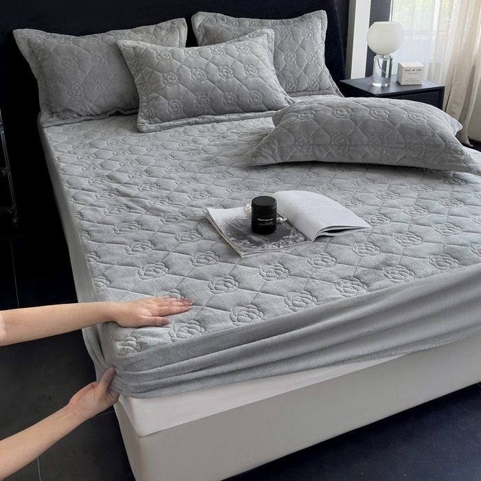 91家纺网 家纺一手货源 找家纺 7V 2025新款牛奶绒床笠 浅灰