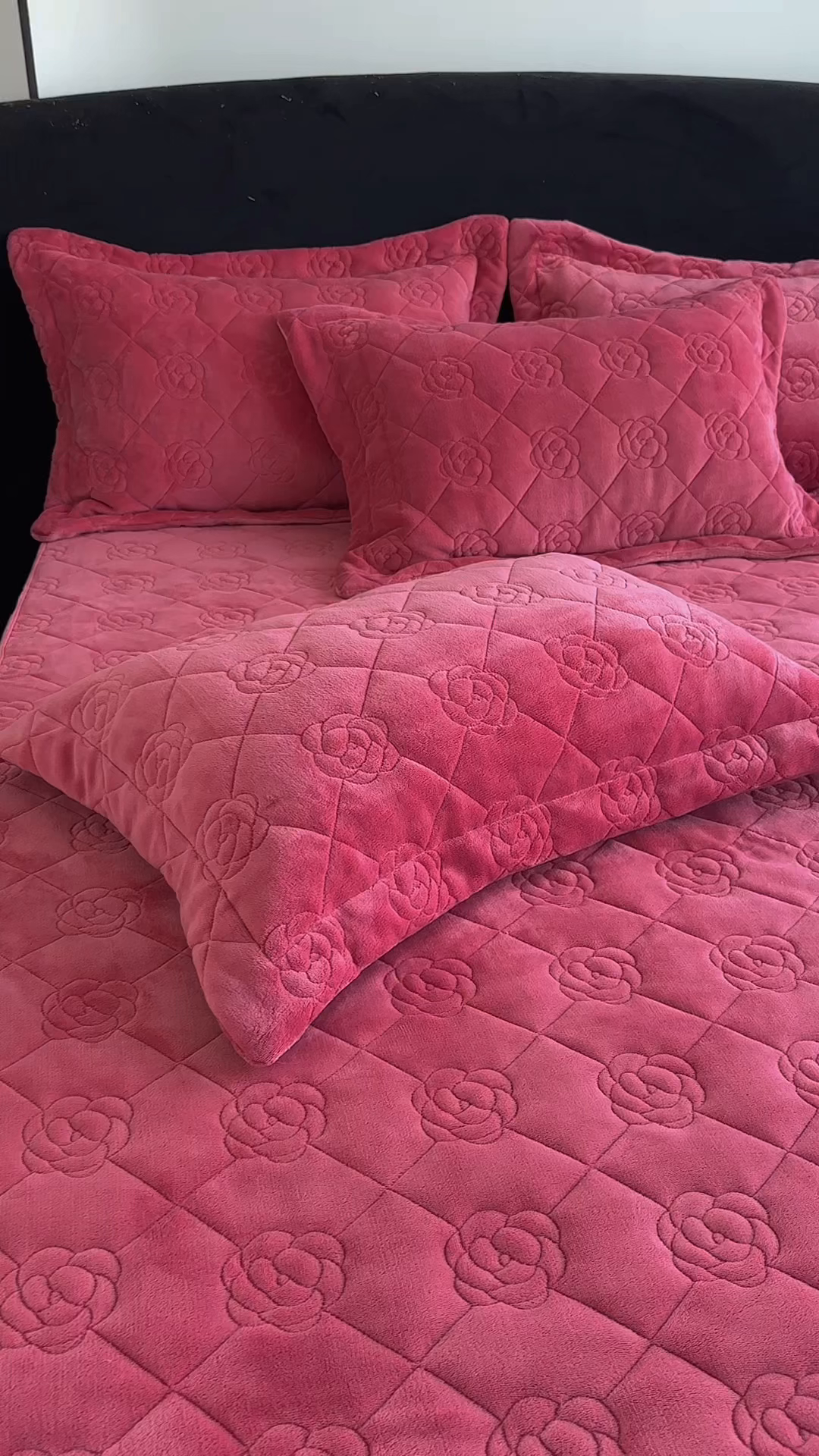 91家纺网 家纺一手货源 找家纺 7V 2025新款牛奶绒床笠 豆沙