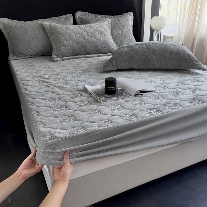 91家纺网 家纺一手货源 找家纺 7V 2025新款牛奶绒床笠 浅灰