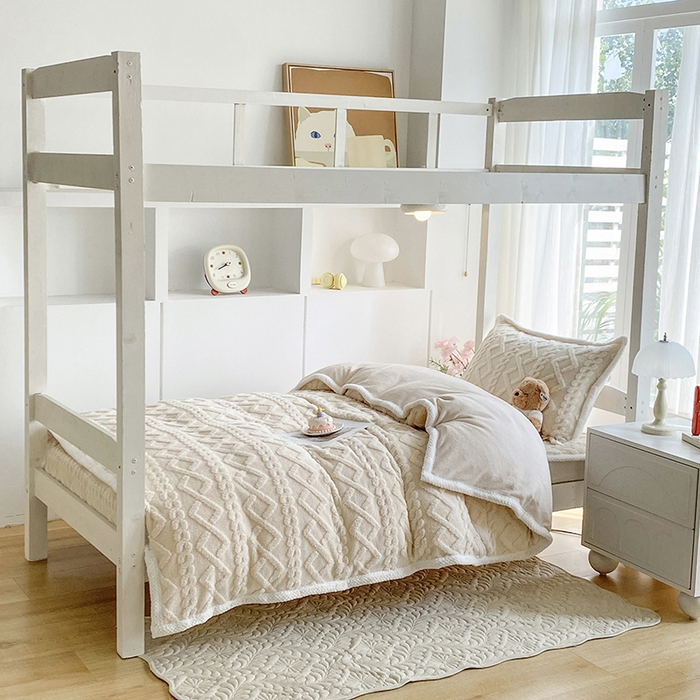 91家纺网 家纺一手货源 找家纺 凌云家纺 2025新品学生宿舍牛奶绒床褥三件套加厚塔芙绒夹棉保暖 米杏