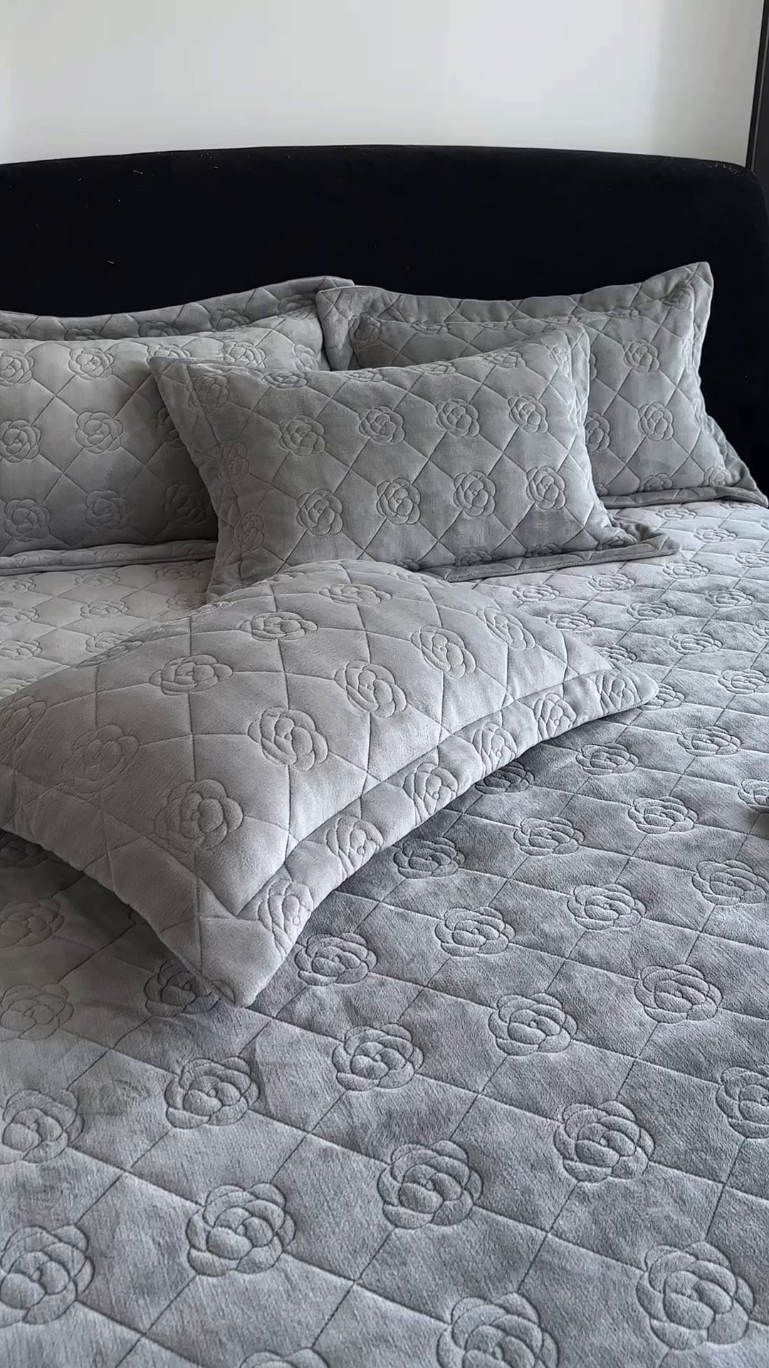 91家纺网 家纺一手货源 找家纺 7V 2025新款牛奶绒床笠 银灰