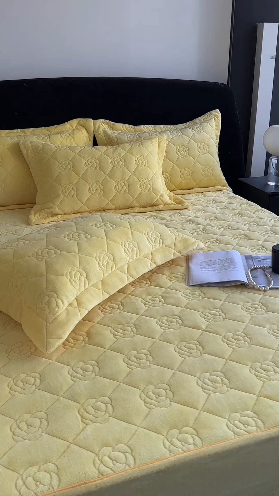 91家纺网 家纺一手货源 找家纺 7V 2025新款牛奶绒床笠 嫩黄