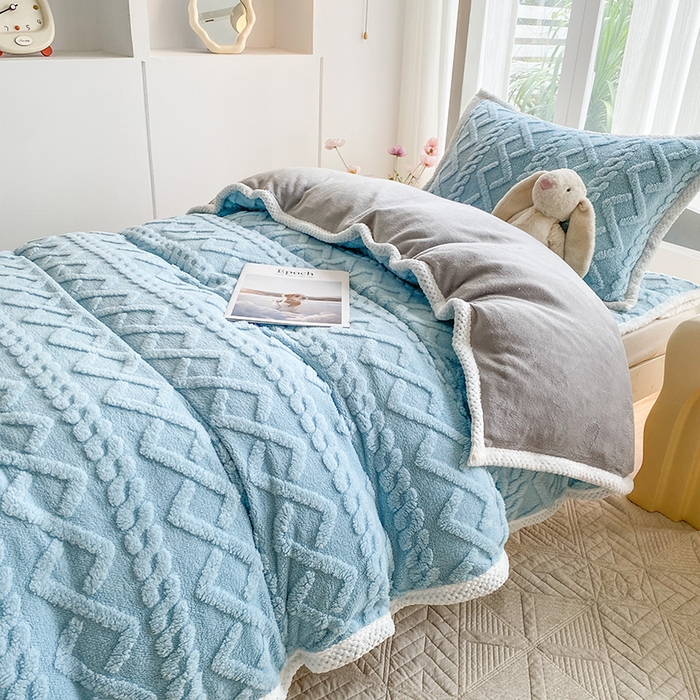 91家纺网 家纺一手货源 找家纺 凌云家纺 2025新品学生宿舍牛奶绒床褥三件套加厚塔芙绒夹棉保暖 天蓝色