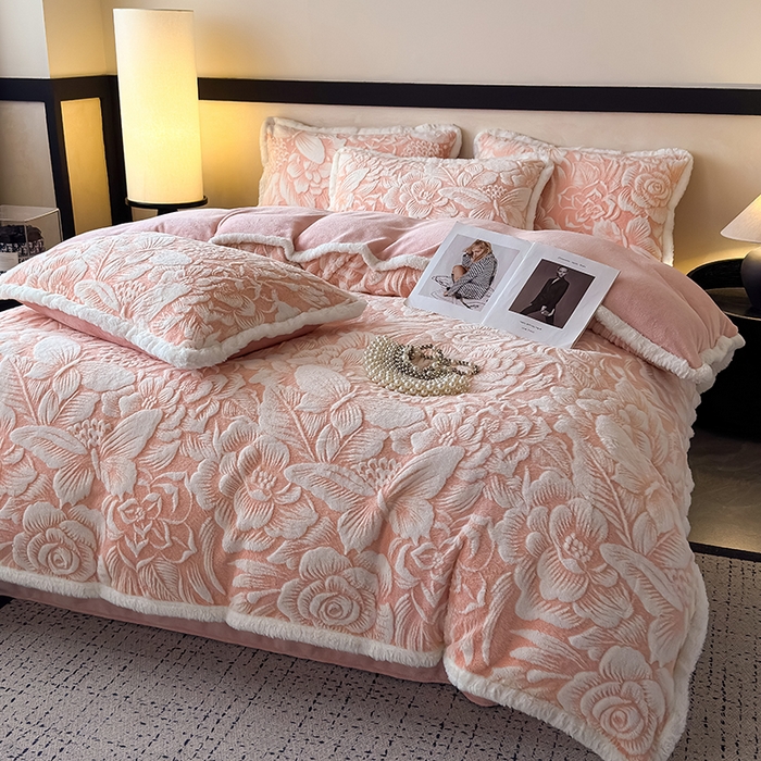 91家纺网 家纺一手货源 找家纺 （总）卡罗兰 2025新款牛奶绒兔毛雕花烂花四件套