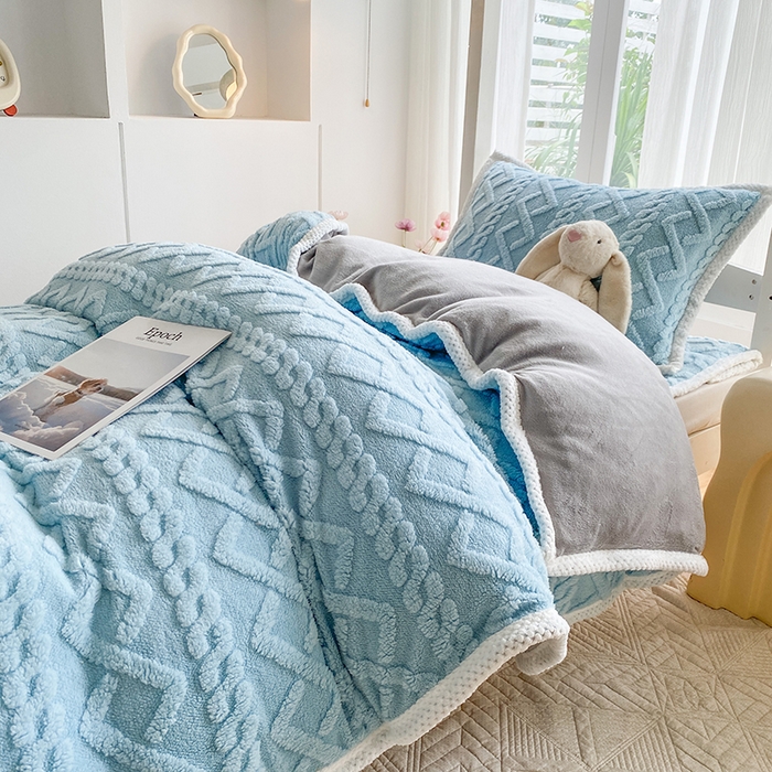 91家纺网 家纺一手货源 找家纺 凌云家纺 2025新品学生宿舍牛奶绒床褥三件套加厚塔芙绒夹棉保暖 天蓝色