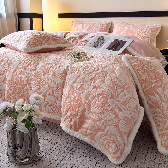 91家纺网 家纺一手货源 找家纺 （总）卡罗兰 2025新款牛奶绒兔毛雕花烂花四件套