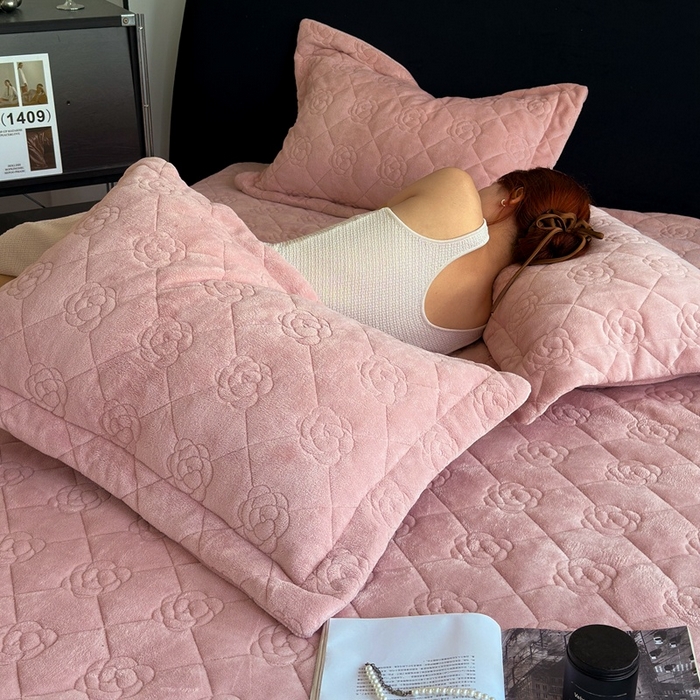 91家纺网 家纺一手货源 找家纺 7V 2025新款牛奶绒床笠 藕粉