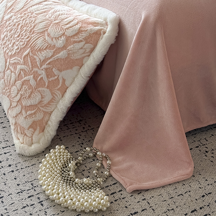 91家纺网 家纺一手货源 找家纺 （总）卡罗兰 2025新款牛奶绒兔毛雕花烂花四件套