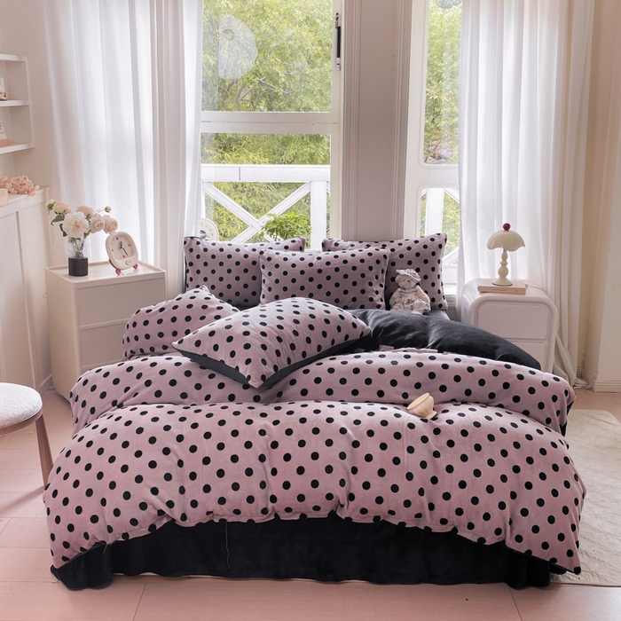 91家纺网 家纺一手货源 找家纺 豫见家纺 2025新款牛奶绒印花四件套 波点时代-紫