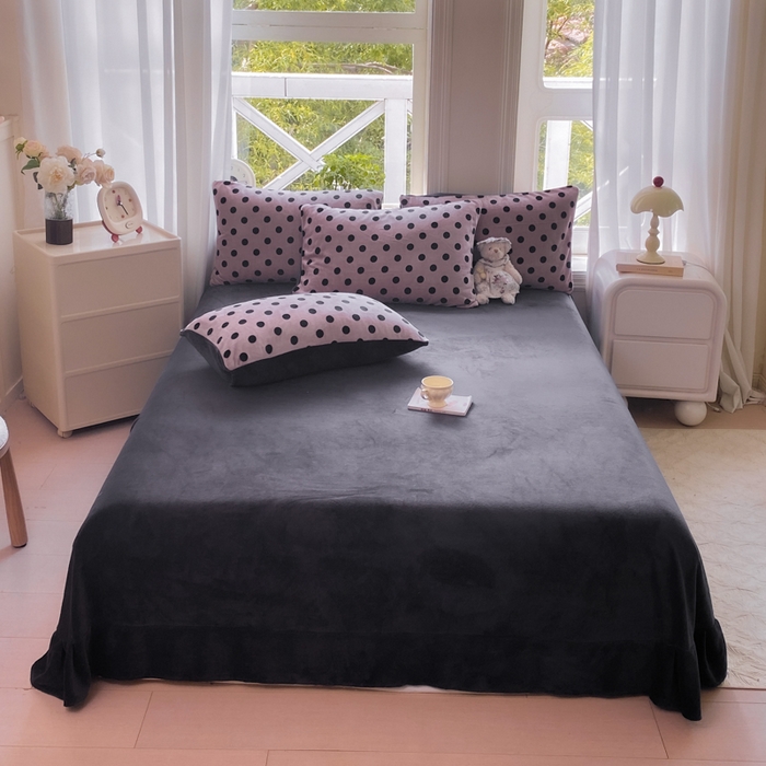 91家纺网 家纺一手货源 找家纺 豫见家纺 2025新款牛奶绒印花四件套 波点时代-紫