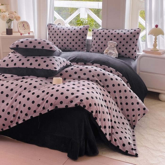 91家纺网 家纺一手货源 找家纺 豫见家纺 2025新款牛奶绒印花四件套 波点时代-紫