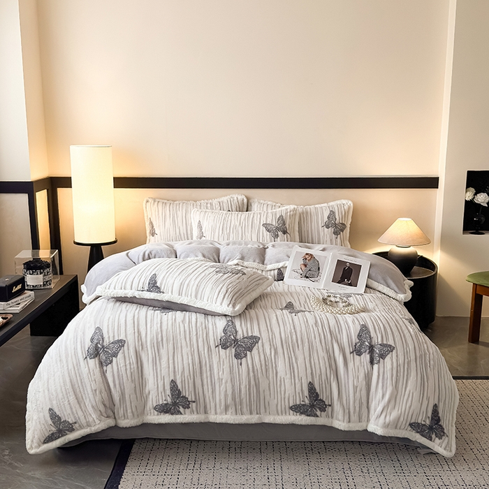 91家纺网 家纺一手货源 找家纺 （总）卡罗兰 2025新款牛奶绒兔毛雕花烂花四件套