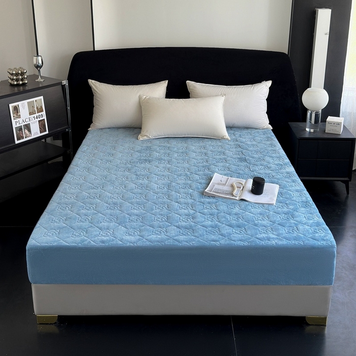 91家纺网 家纺一手货源 找家纺 7V 2025新款牛奶绒床笠 蓝色