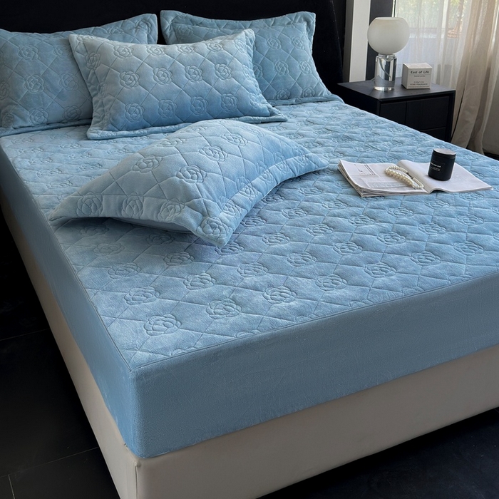 91家纺网 家纺一手货源 找家纺 7V 2025新款牛奶绒床笠 蓝色