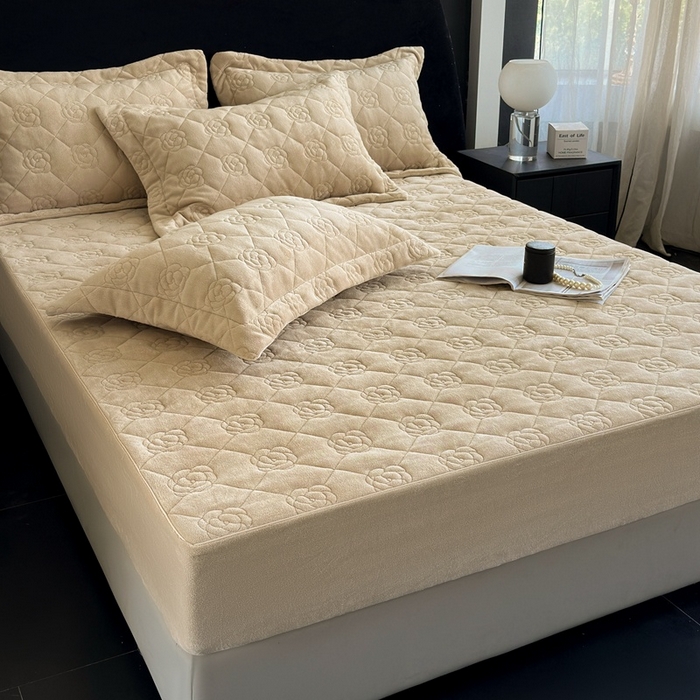 91家纺网 家纺一手货源 找家纺 7V 2025新款牛奶绒床笠 浅驼