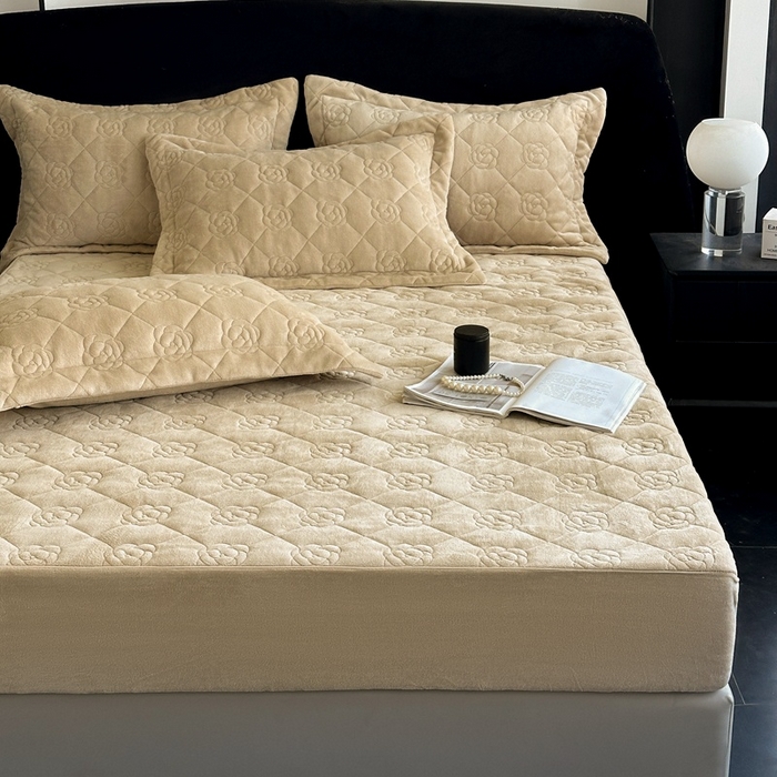 91家纺网 家纺一手货源 找家纺 7V 2025新款牛奶绒床笠 浅驼