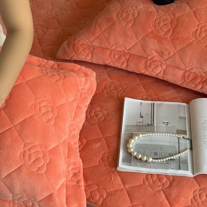 91家纺网 家纺一手货源 找家纺 7V 2025新款牛奶绒床笠 奶桔