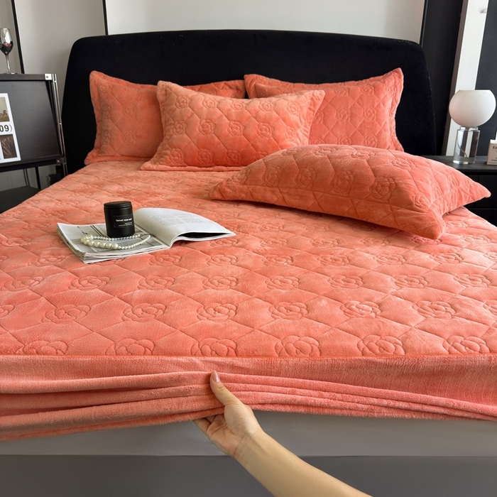 91家纺网 家纺一手货源 找家纺 7V 2025新款牛奶绒床笠 奶桔