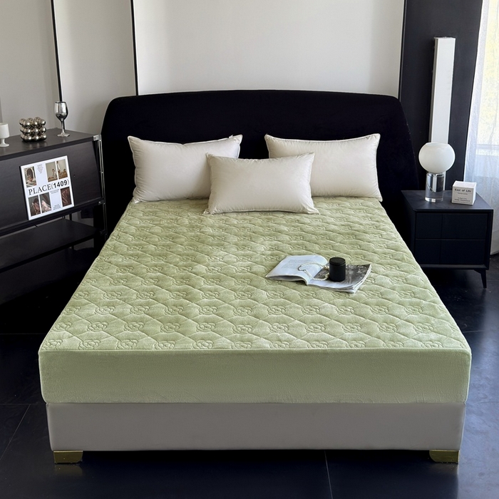 91家纺网 家纺一手货源 找家纺 7V 2025新款牛奶绒床笠 灰绿