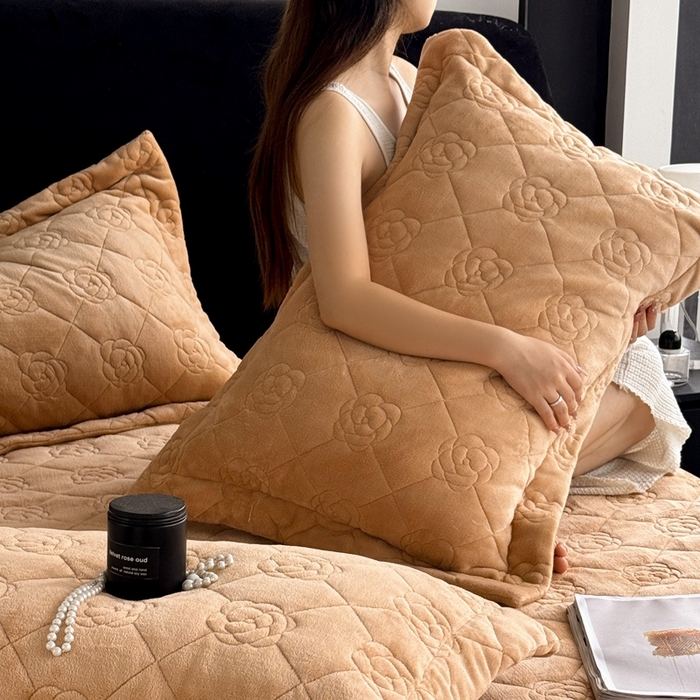 91家纺网 家纺一手货源 找家纺 7V 2025新款牛奶绒床笠 浅棕