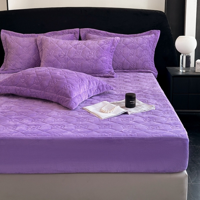 91家纺网 家纺一手货源 找家纺 7V 2025新款牛奶绒床笠 魅紫