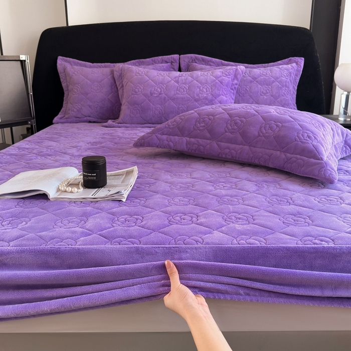 91家纺网 家纺一手货源 找家纺 7V 2025新款牛奶绒床笠 魅紫