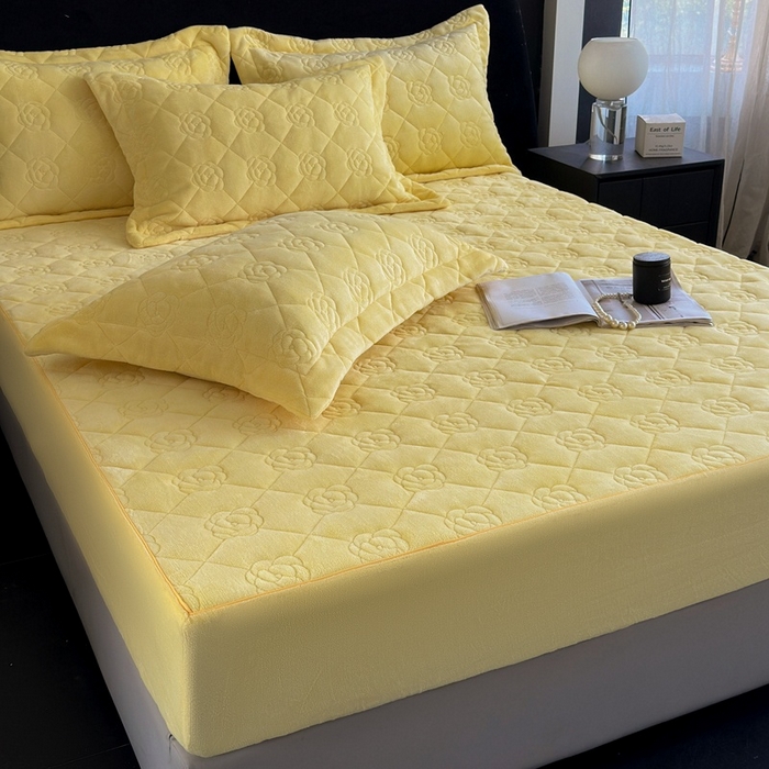 91家纺网 家纺一手货源 找家纺 7V 2025新款牛奶绒床笠 嫩黄