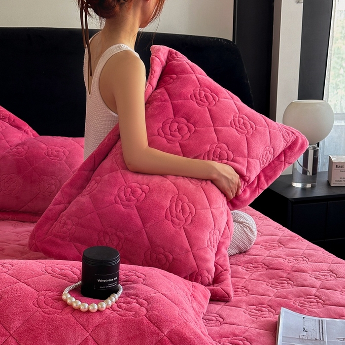 91家纺网 家纺一手货源 找家纺 7V 2025新款牛奶绒床笠 豆沙