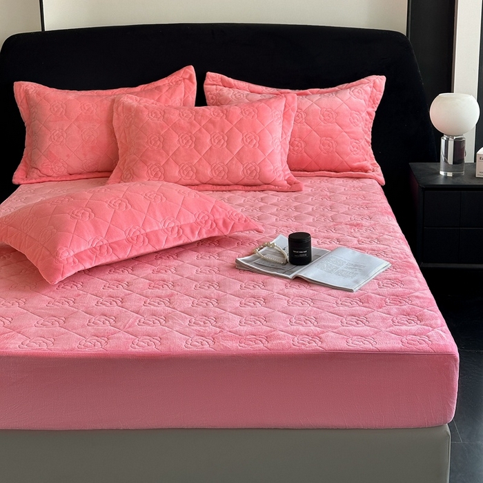 91家纺网 家纺一手货源 找家纺 7V 2025新款牛奶绒床笠 浅粉