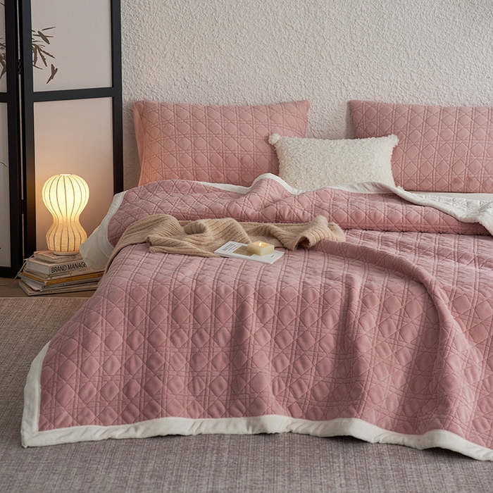 91家纺网 家纺一手货源 找家纺 良品汇馆 2025【牛奶绒午睡毯】牛奶绒午睡毯子加厚纯色休闲沙发盖毯 柔粉