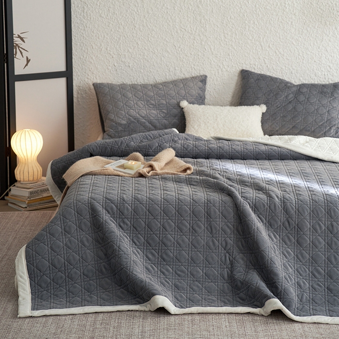 91家纺网 家纺一手货源 找家纺 良品汇馆 2025【牛奶绒午睡毯】牛奶绒午睡毯子加厚纯色休闲沙发盖毯 雾灰