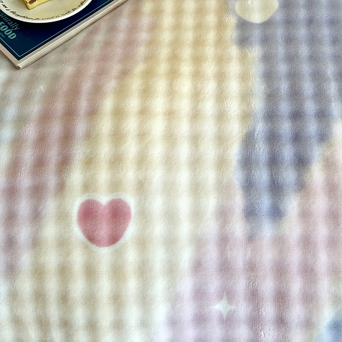 91家纺网 家纺一手货源 找家纺 富缦庭 2025新款泡泡牛奶绒床盖款四件套 彩虹爱心