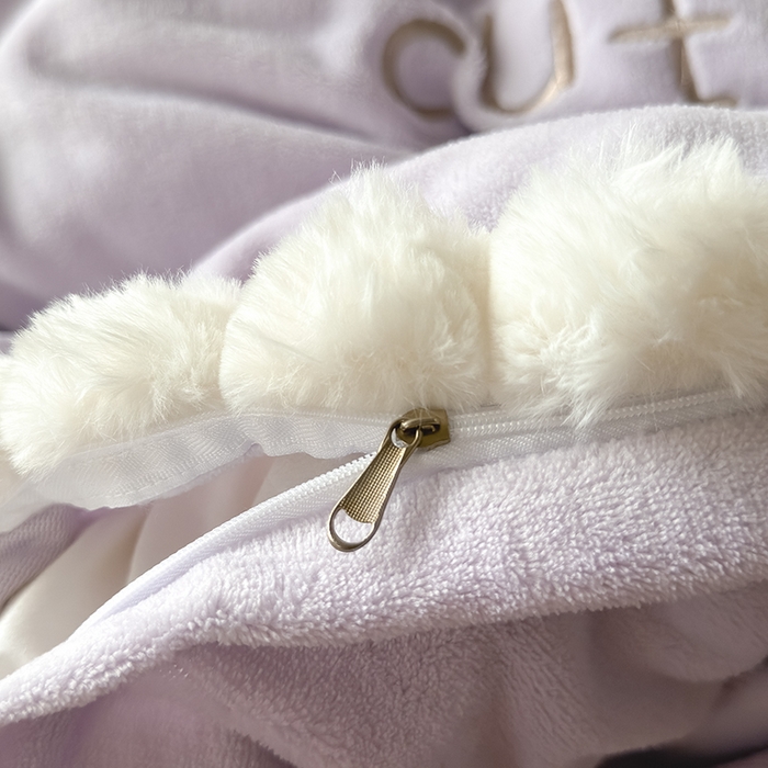 91家纺网 家纺一手货源 找家纺 卡罗兰 2025新款牛奶绒兔毛绣花四件套 波斯猫-紫