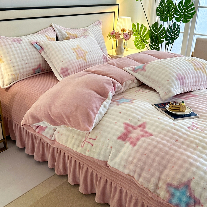 91家纺网 家纺一手货源 找家纺 富缦庭 2025新款泡泡牛奶绒床盖款四件套 彩色星光