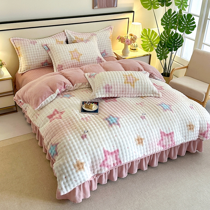 91家纺网 家纺一手货源 找家纺 富缦庭 2025新款泡泡牛奶绒床盖款四件套 彩色星光