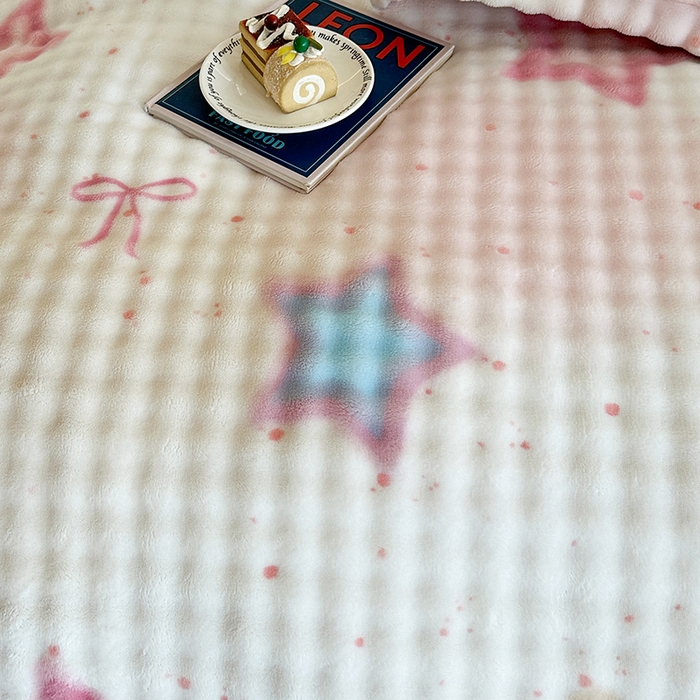 91家纺网 家纺一手货源 找家纺 富缦庭 2025新款泡泡牛奶绒床盖款四件套 彩色星光