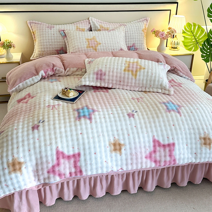 91家纺网 家纺一手货源 找家纺 富缦庭 2025新款泡泡牛奶绒床盖款四件套 彩色星光