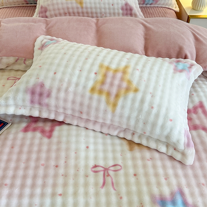 91家纺网 家纺一手货源 找家纺 富缦庭 2025新款泡泡牛奶绒床盖款四件套 彩色星光