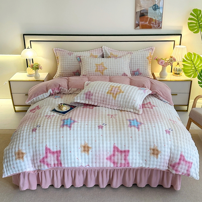 91家纺网 家纺一手货源 找家纺 富缦庭 2025新款泡泡牛奶绒床盖款四件套 彩色星光