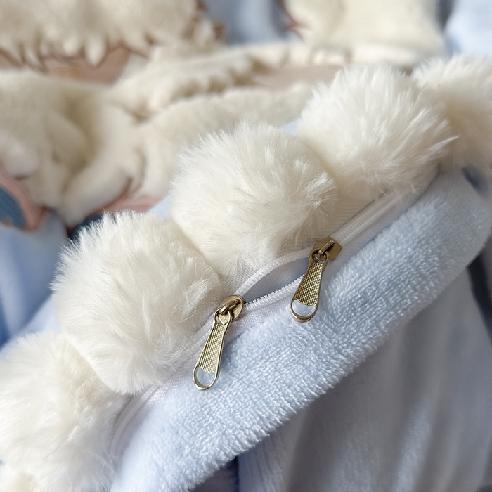 91家纺网 家纺一手货源 找家纺 卡罗兰 2025新款牛奶绒兔毛绣花四件套 波斯猫-蓝