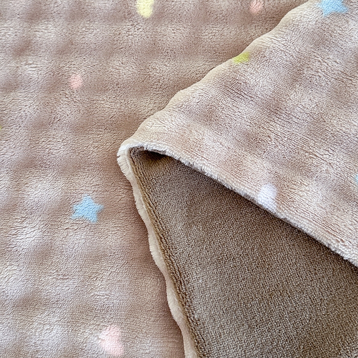 91家纺网 家纺一手货源 找家纺 富缦庭 2025新款泡泡牛奶绒床盖款四件套 草莓兔