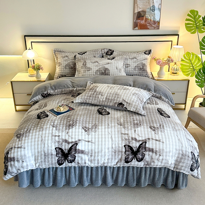 91家纺网 家纺一手货源 找家纺 富缦庭 2025新款泡泡牛奶绒床盖款四件套 蝴蝶花开