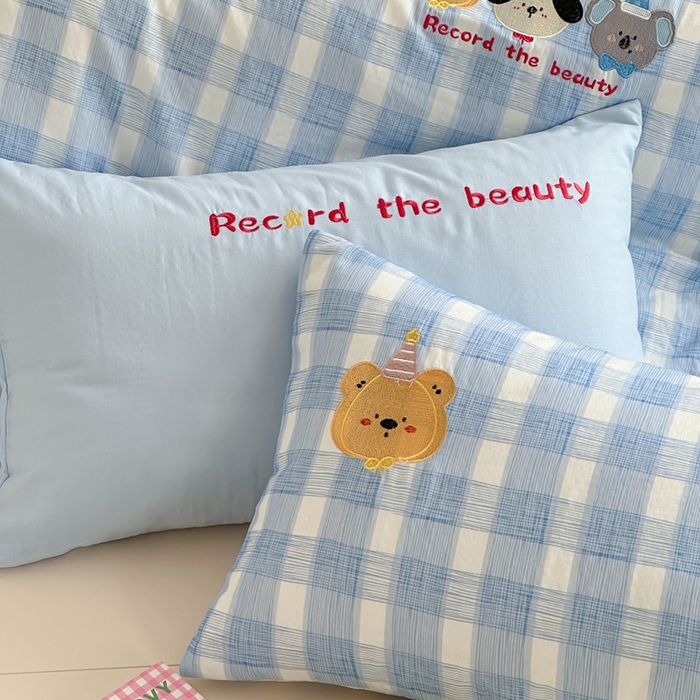 91家纺网 家纺一手货源 找家纺 （总）觅糖 2025新款双层纱刺绣工艺款四件套