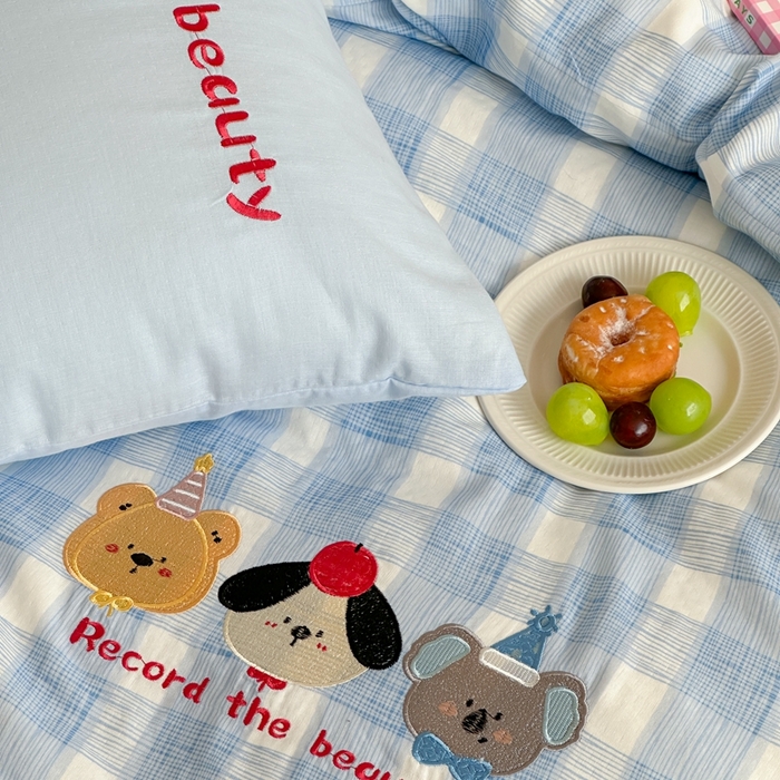 91家纺网 家纺一手货源 找家纺 （总）觅糖 2025新款双层纱刺绣工艺款四件套